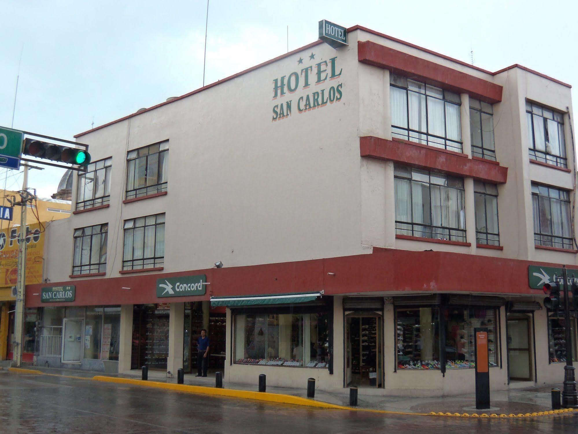 איראפואטו Hotel San Carlos מראה חיצוני תמונה
