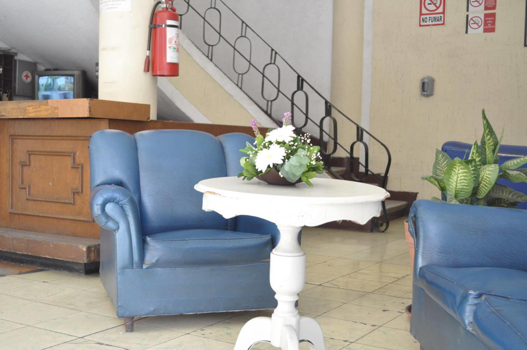 איראפואטו Hotel San Carlos מראה חיצוני תמונה