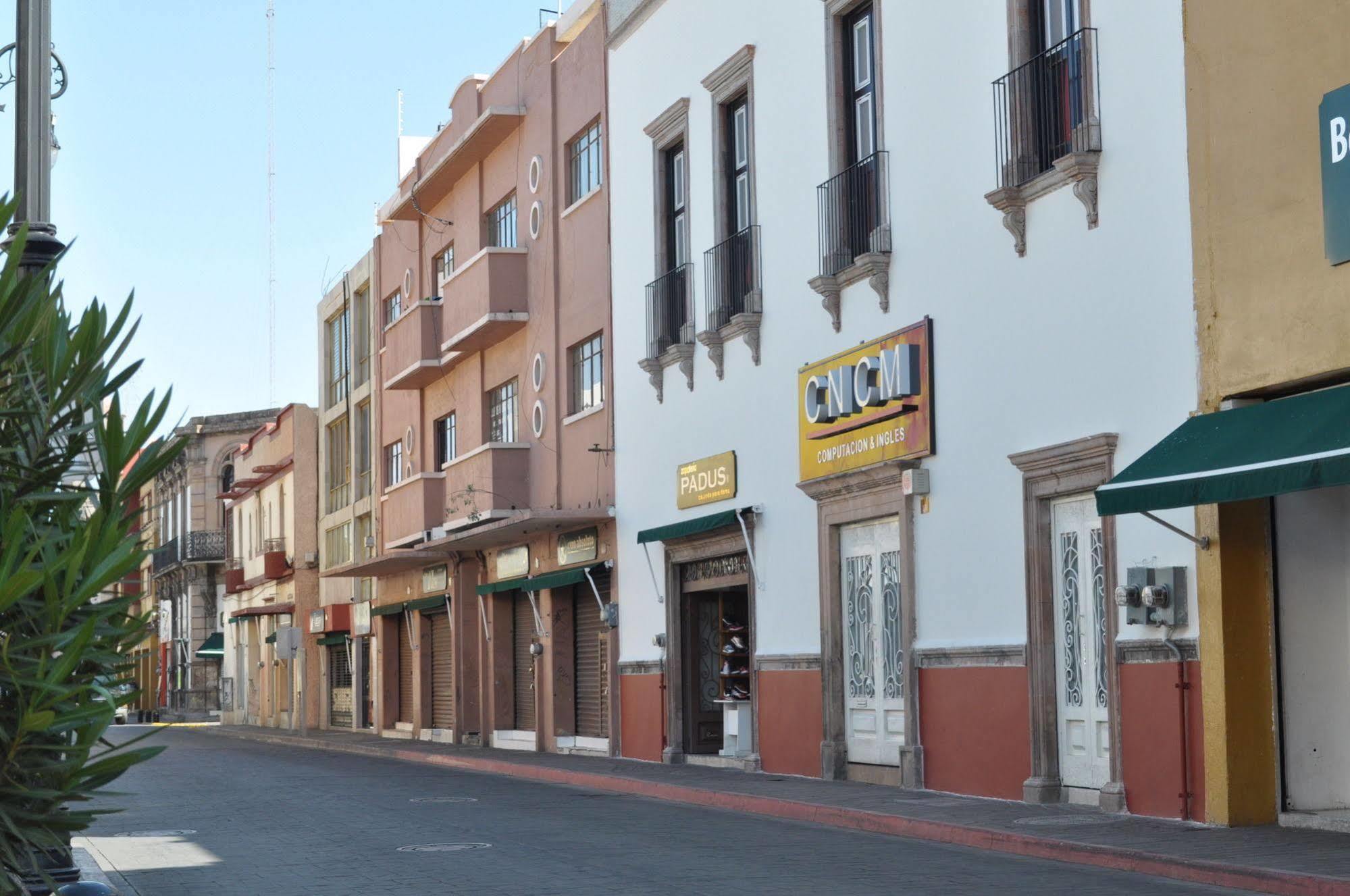 איראפואטו Hotel San Carlos מראה חיצוני תמונה